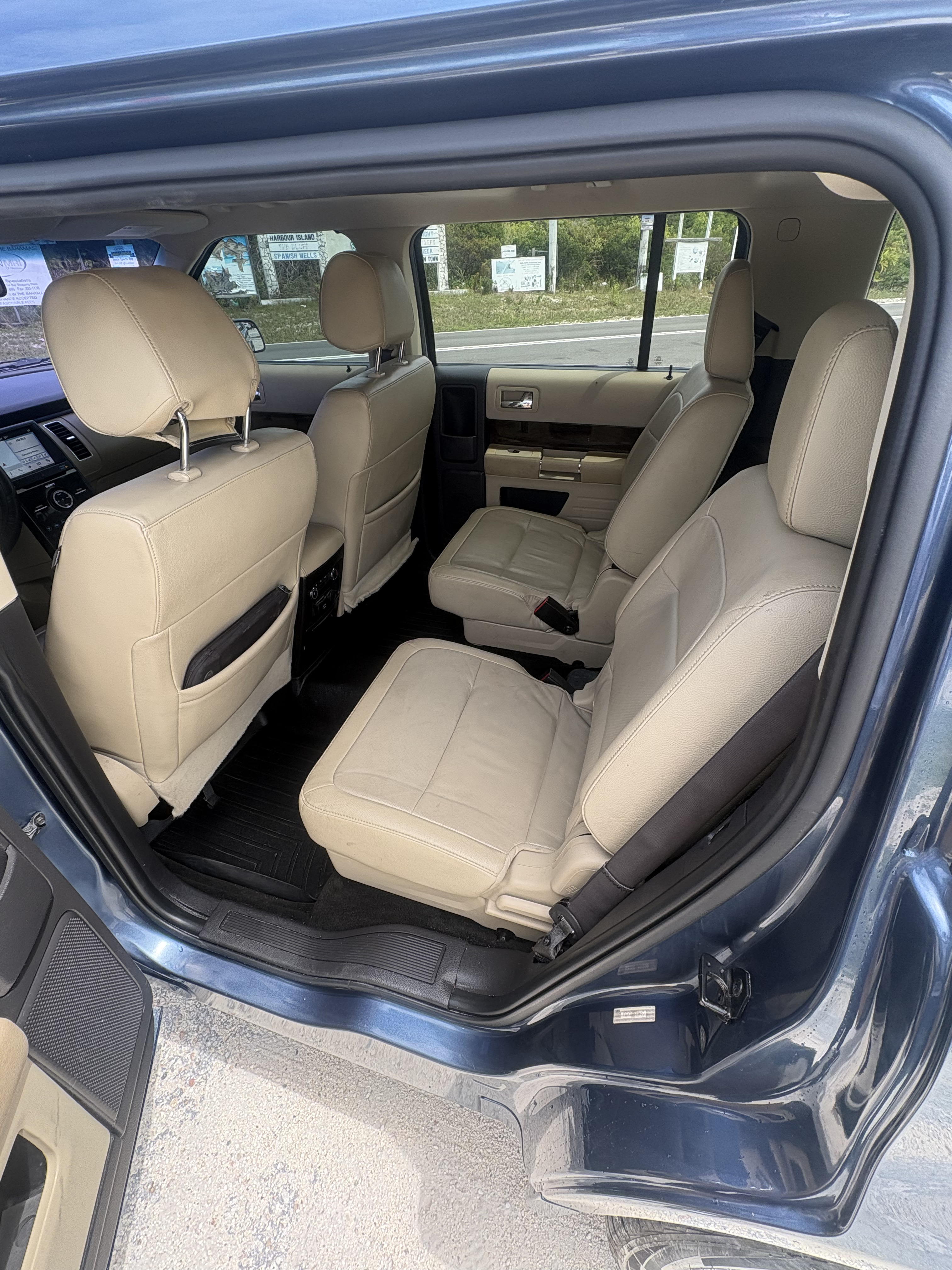 Ford Flex — leather second-row seating