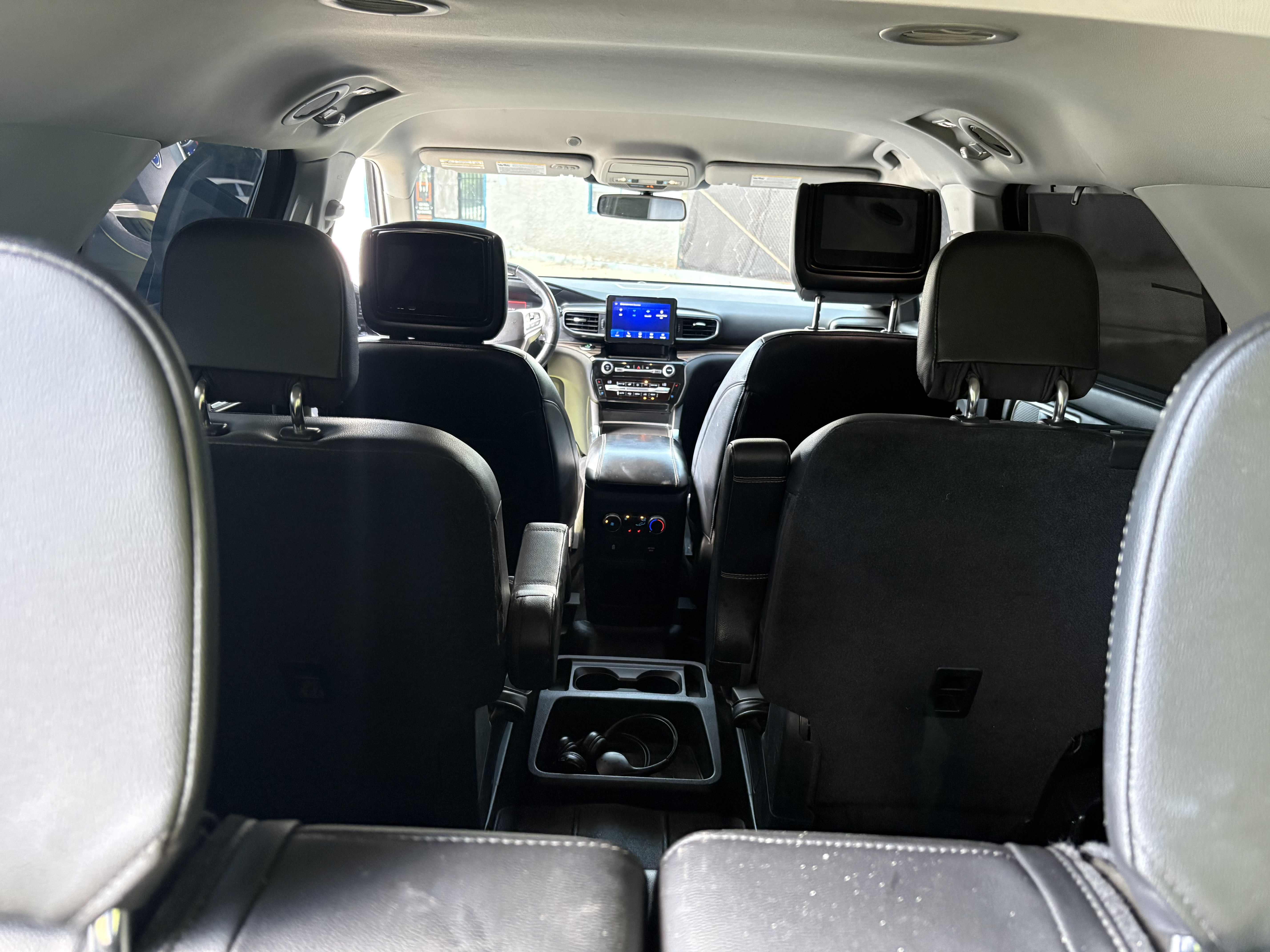 Cabin with rear entertainment screens